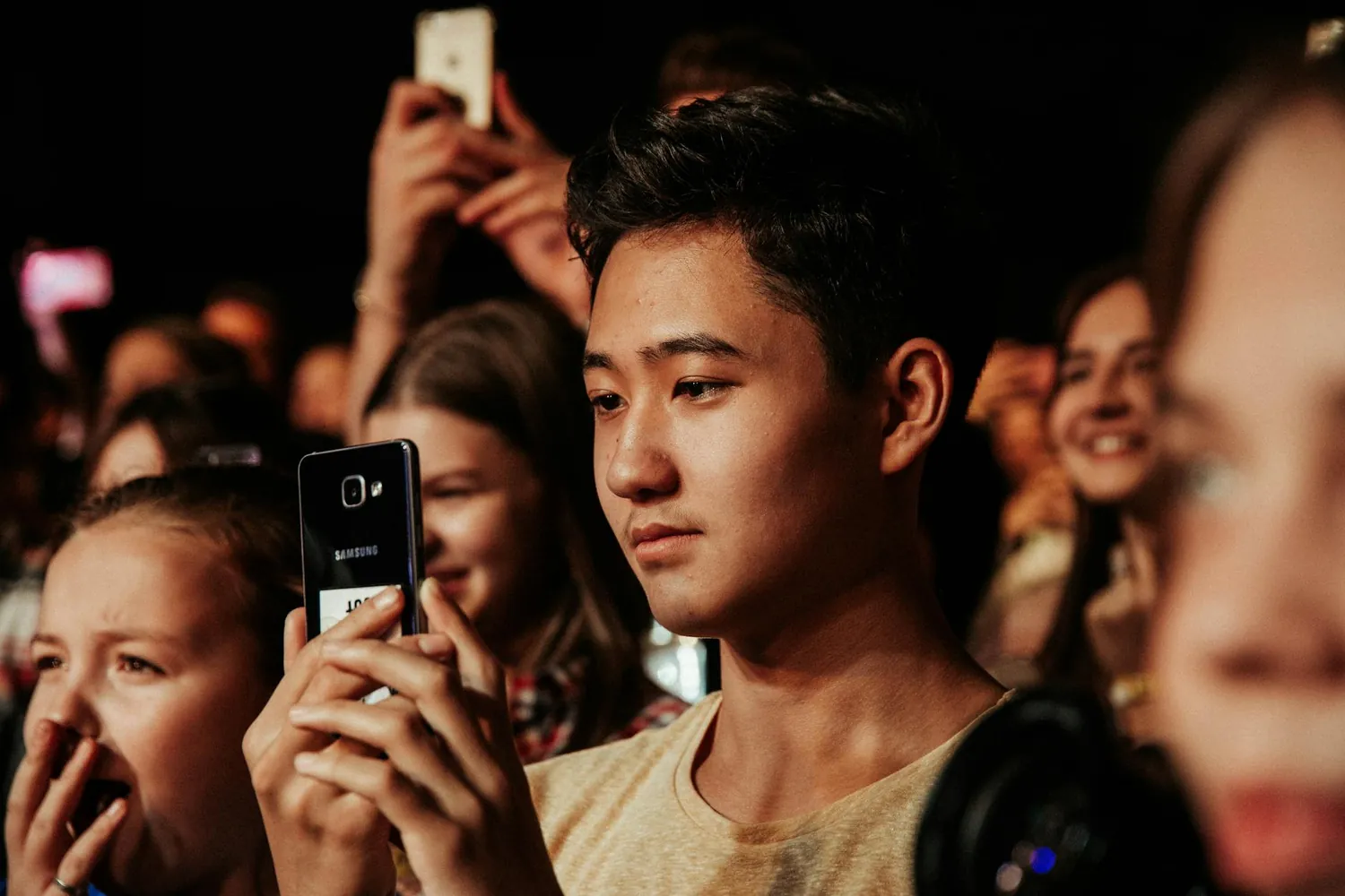 Building Connections: The Power of Live Music Experience Engagement